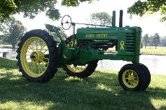 1940 John Deere B(Owned By Cecil Lumley)